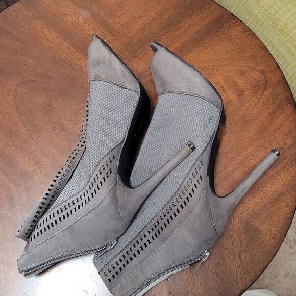 QUPID FAUX SUEDE HIGH HEEL BACK ZIPPER OPEN TOE BOOTIES - Picture 15 of 16